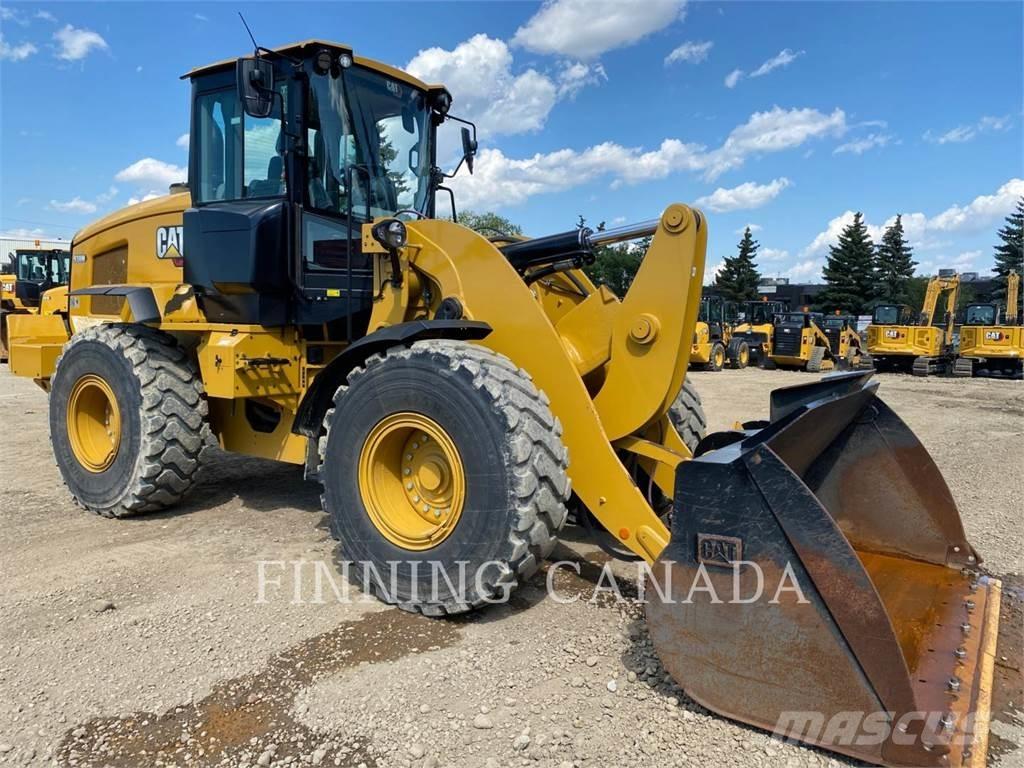CAT 938M Gumikerekes homlokrakodók