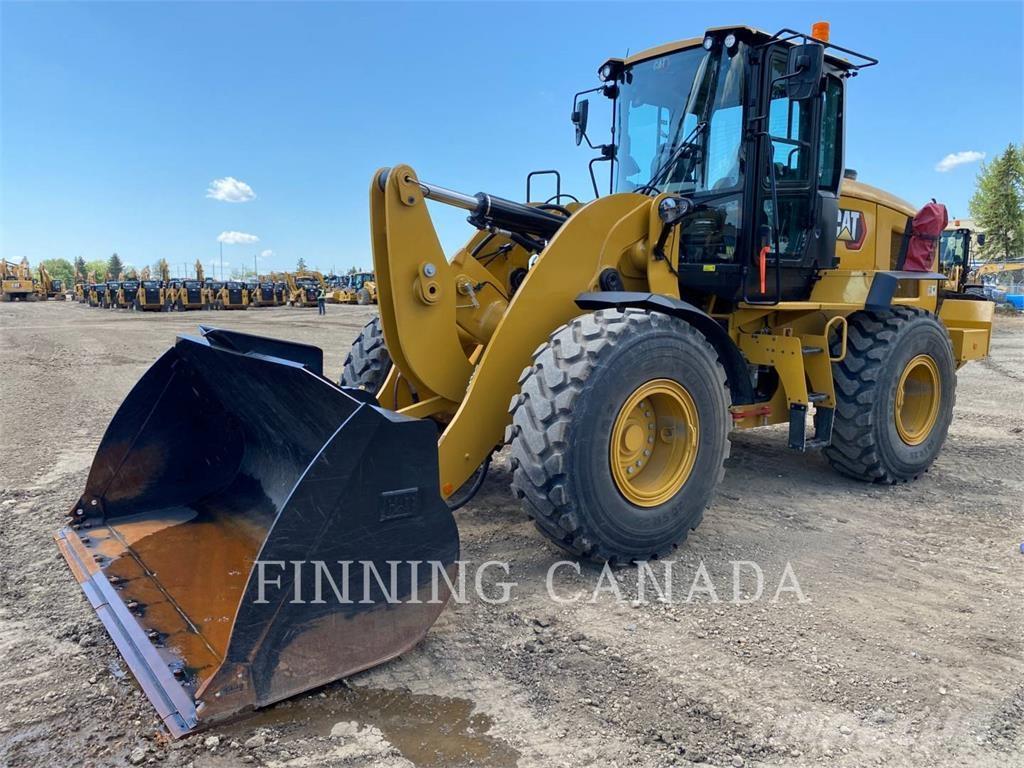 CAT 938M Gumikerekes homlokrakodók