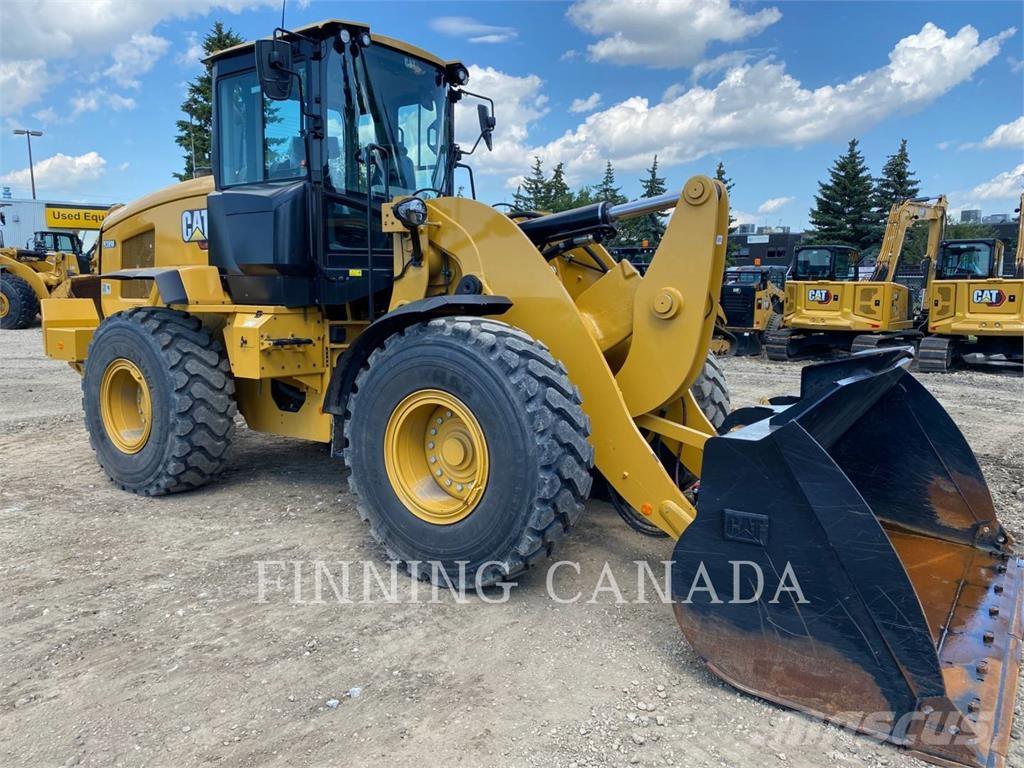 CAT 938M Gumikerekes homlokrakodók