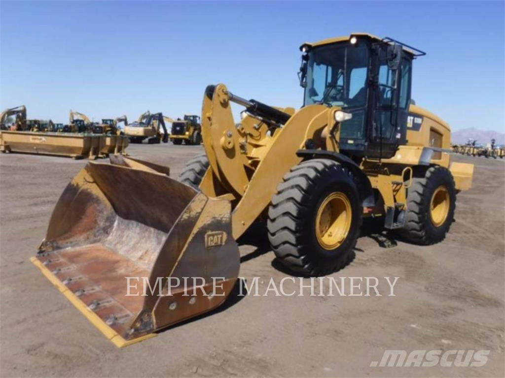 CAT 938M Gumikerekes homlokrakodók