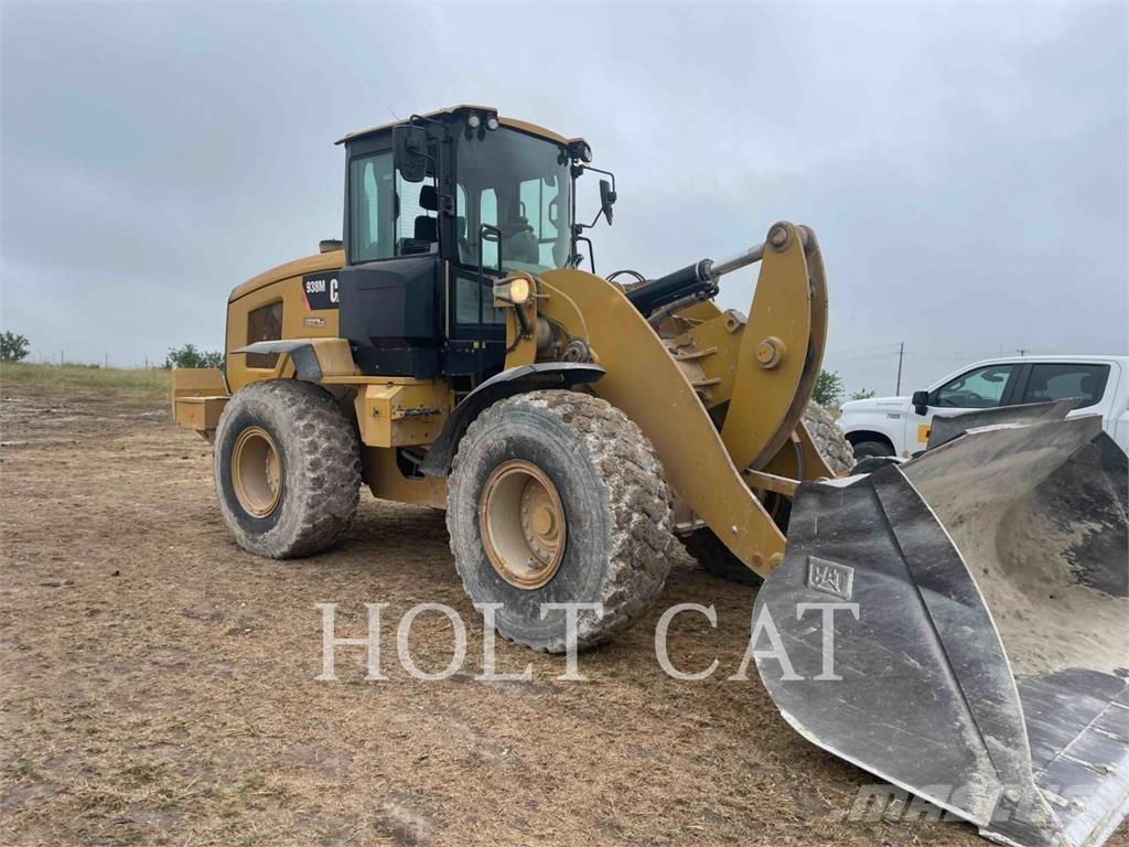 CAT 938M Gumikerekes homlokrakodók