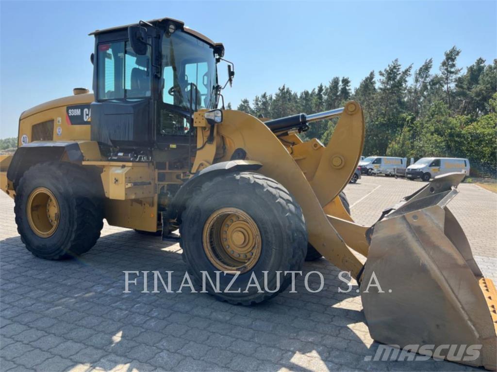 CAT 938M Gumikerekes homlokrakodók