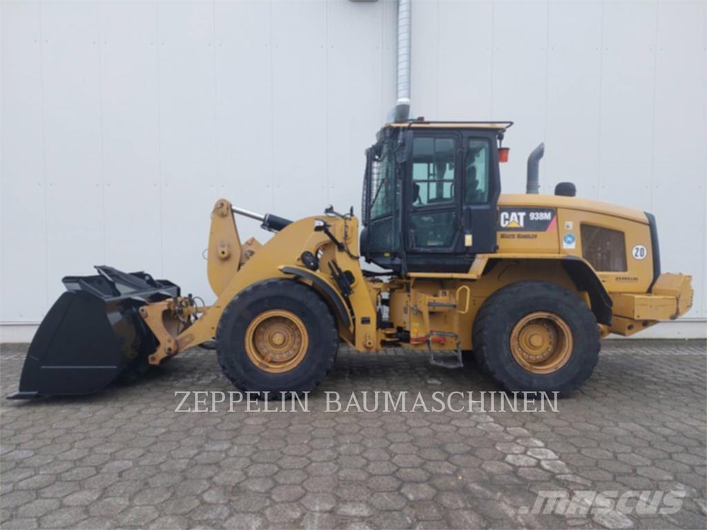 CAT 938M Gumikerekes homlokrakodók
