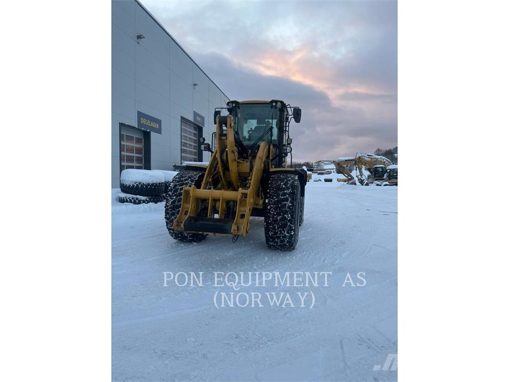 CAT 938M Gumikerekes homlokrakodók