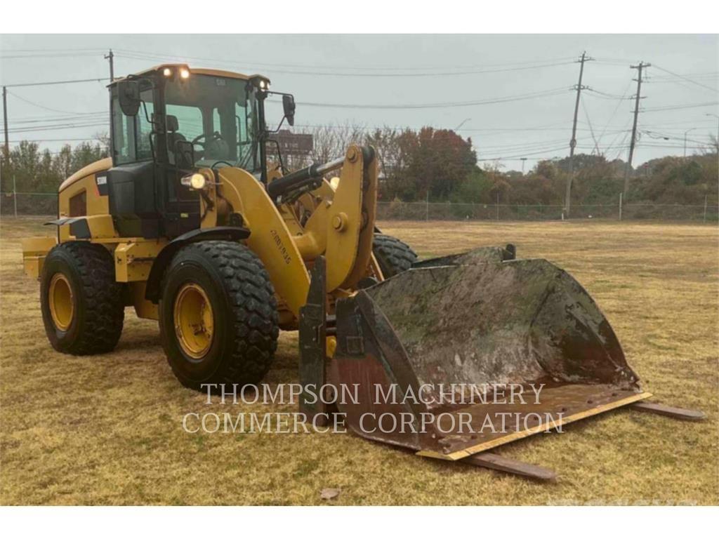 CAT 938M Gumikerekes homlokrakodók