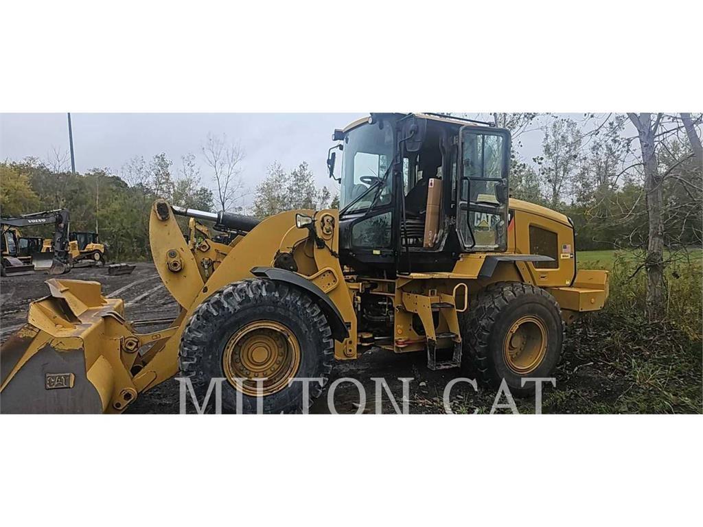 CAT 938M Gumikerekes homlokrakodók