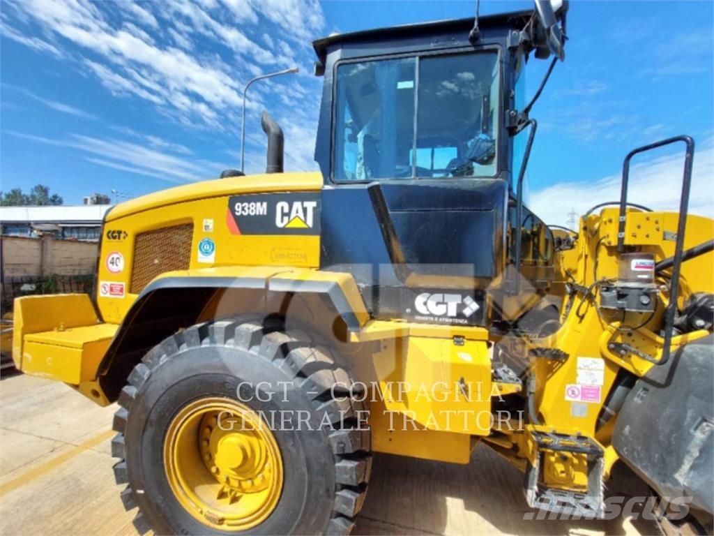 CAT 938M Gumikerekes homlokrakodók