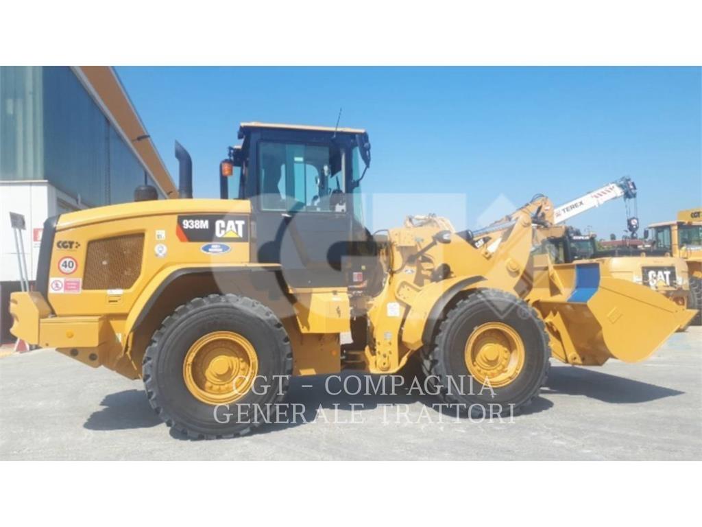 CAT 938M Gumikerekes homlokrakodók