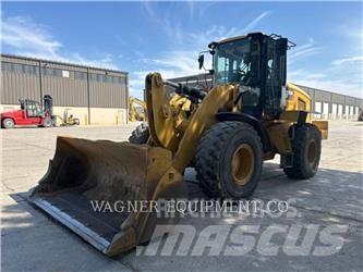CAT 938M Gumikerekes homlokrakodók