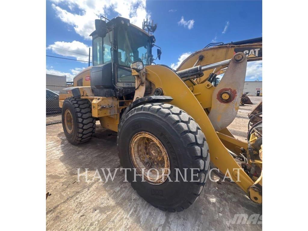 CAT 938M Gumikerekes homlokrakodók