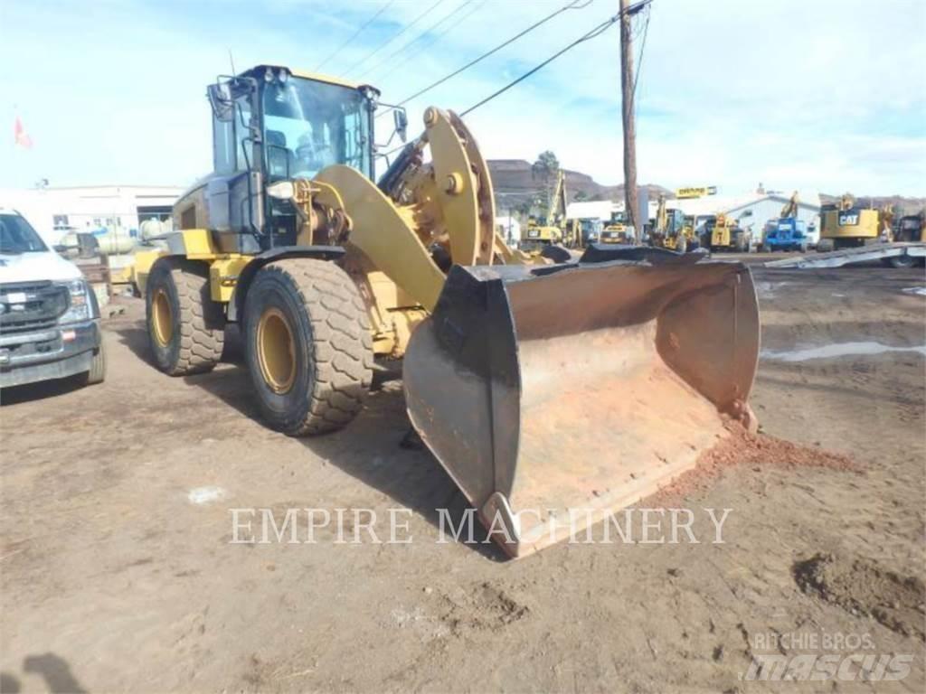 CAT 938M FC Gumikerekes homlokrakodók