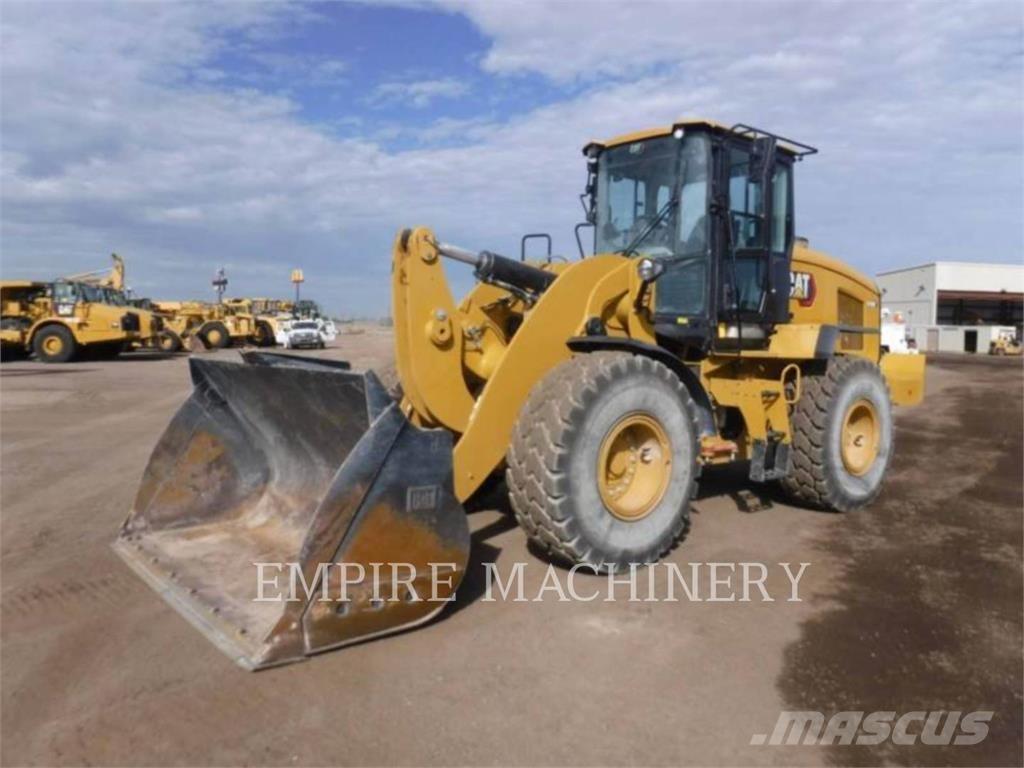 CAT 938M FC Gumikerekes homlokrakodók
