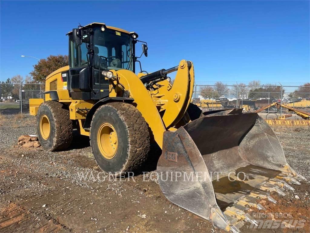 CAT 938M FC Gumikerekes homlokrakodók