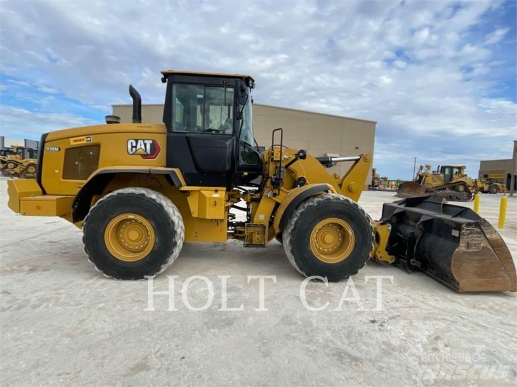 CAT 938M ISO Gumikerekes homlokrakodók