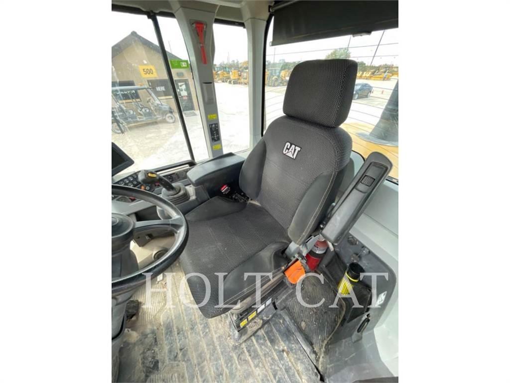 CAT 938M ISO Gumikerekes homlokrakodók