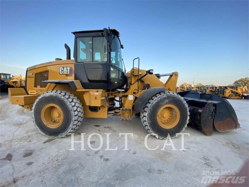 CAT 938M QC Gumikerekes homlokrakodók