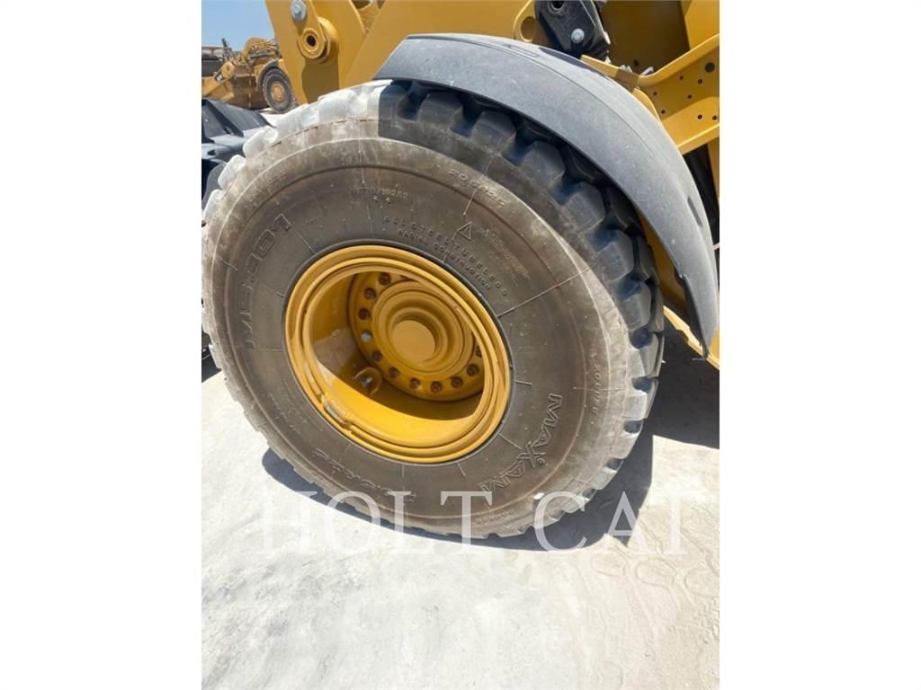 CAT 938M QC Gumikerekes homlokrakodók