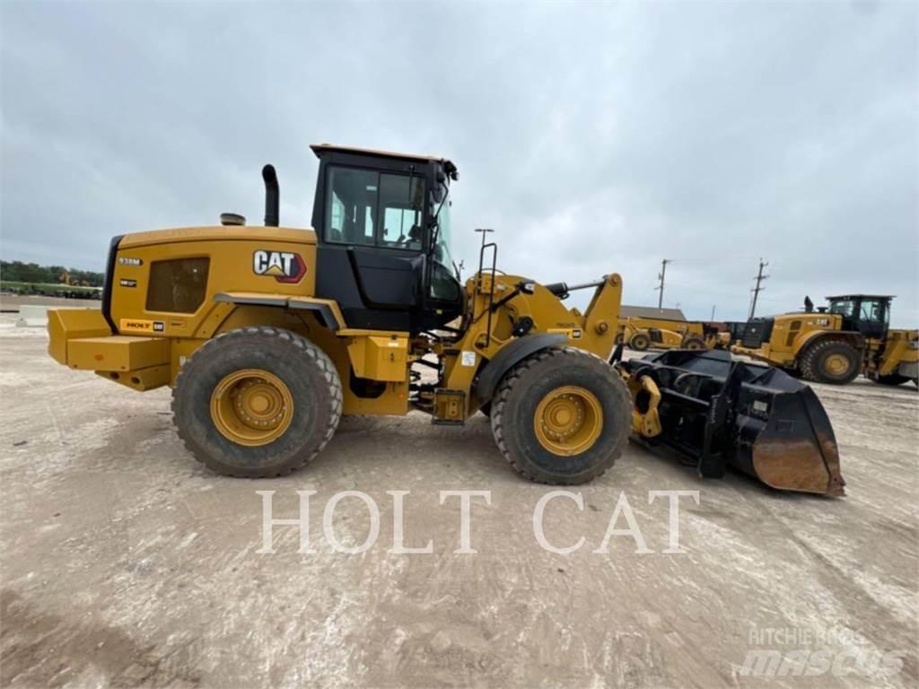 CAT 938M QC Gumikerekes homlokrakodók