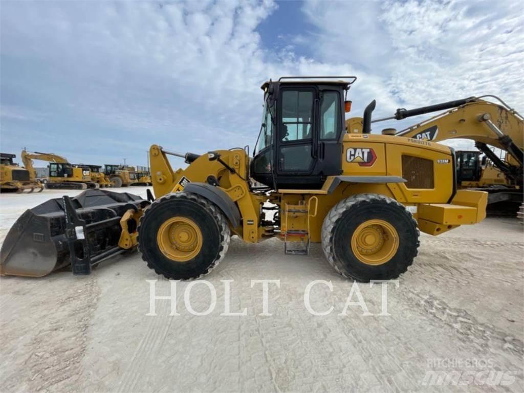 CAT 938M QC Gumikerekes homlokrakodók
