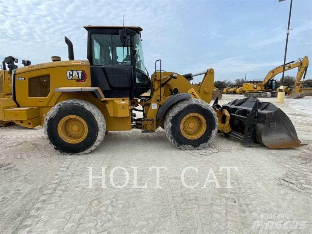 CAT 938M QC Gumikerekes homlokrakodók