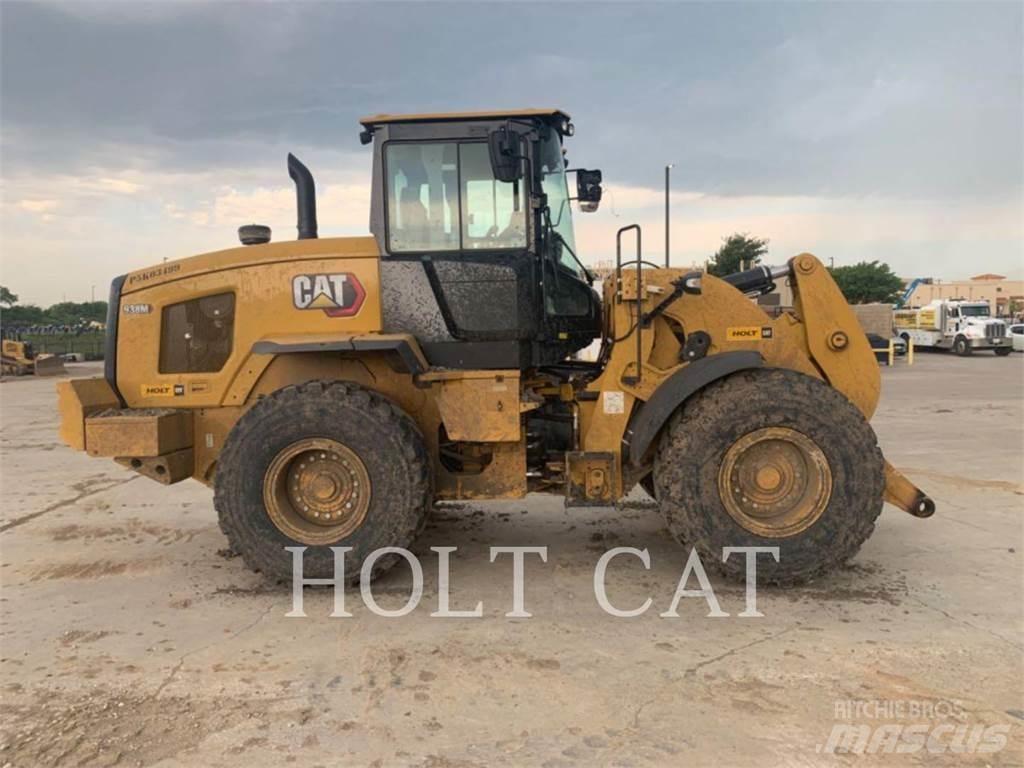 CAT 938M QC Gumikerekes homlokrakodók