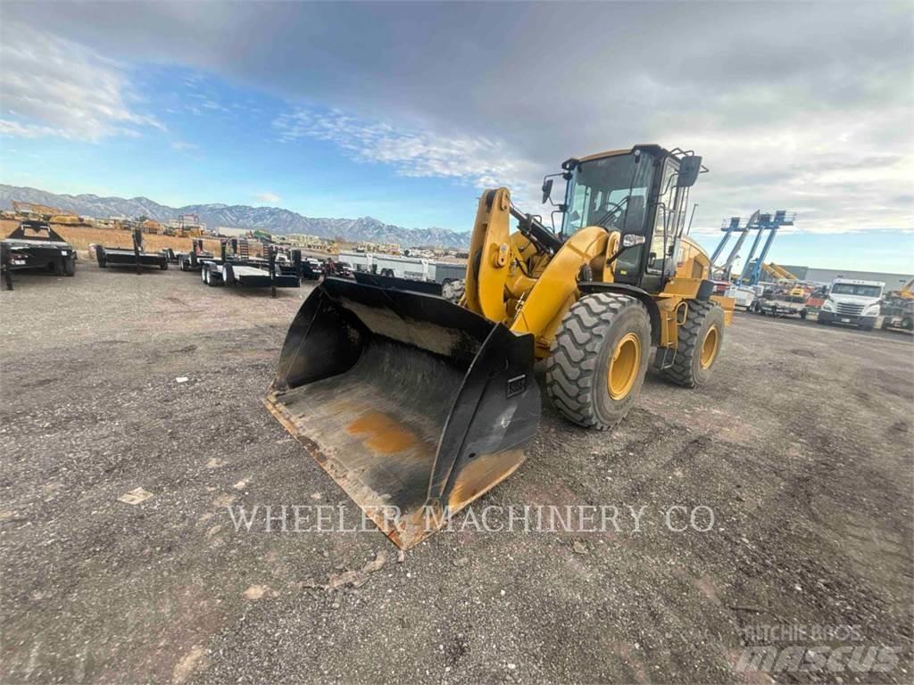 CAT 938M QC Gumikerekes homlokrakodók