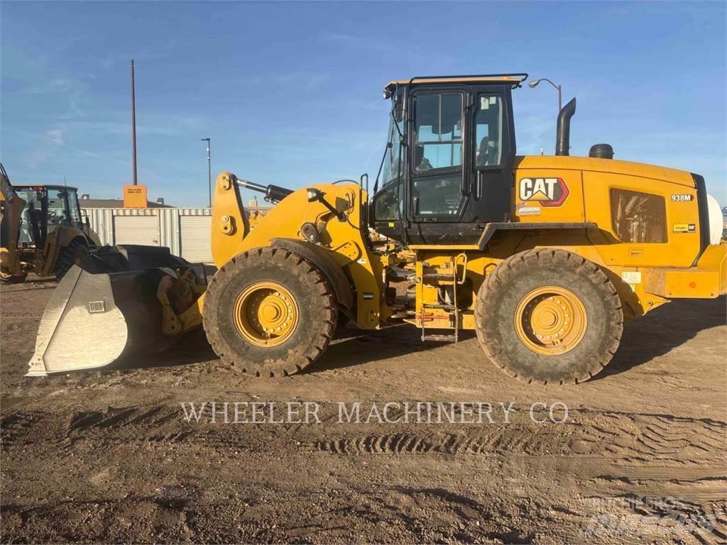 CAT 938M QC Gumikerekes homlokrakodók
