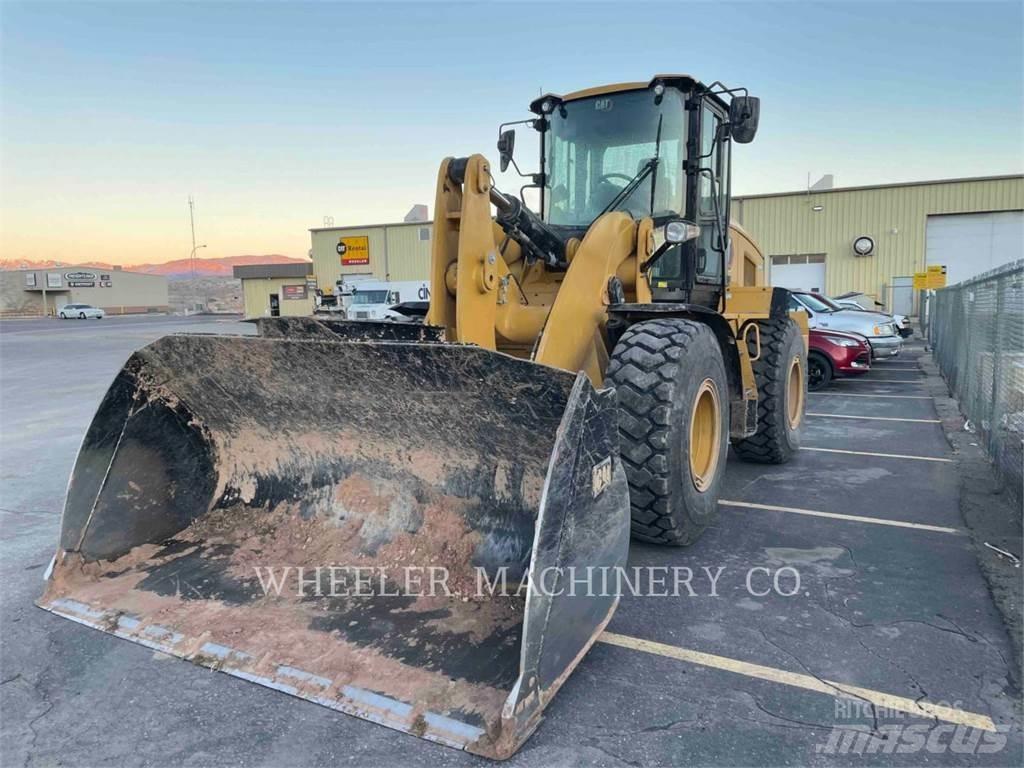 CAT 938M QC Gumikerekes homlokrakodók