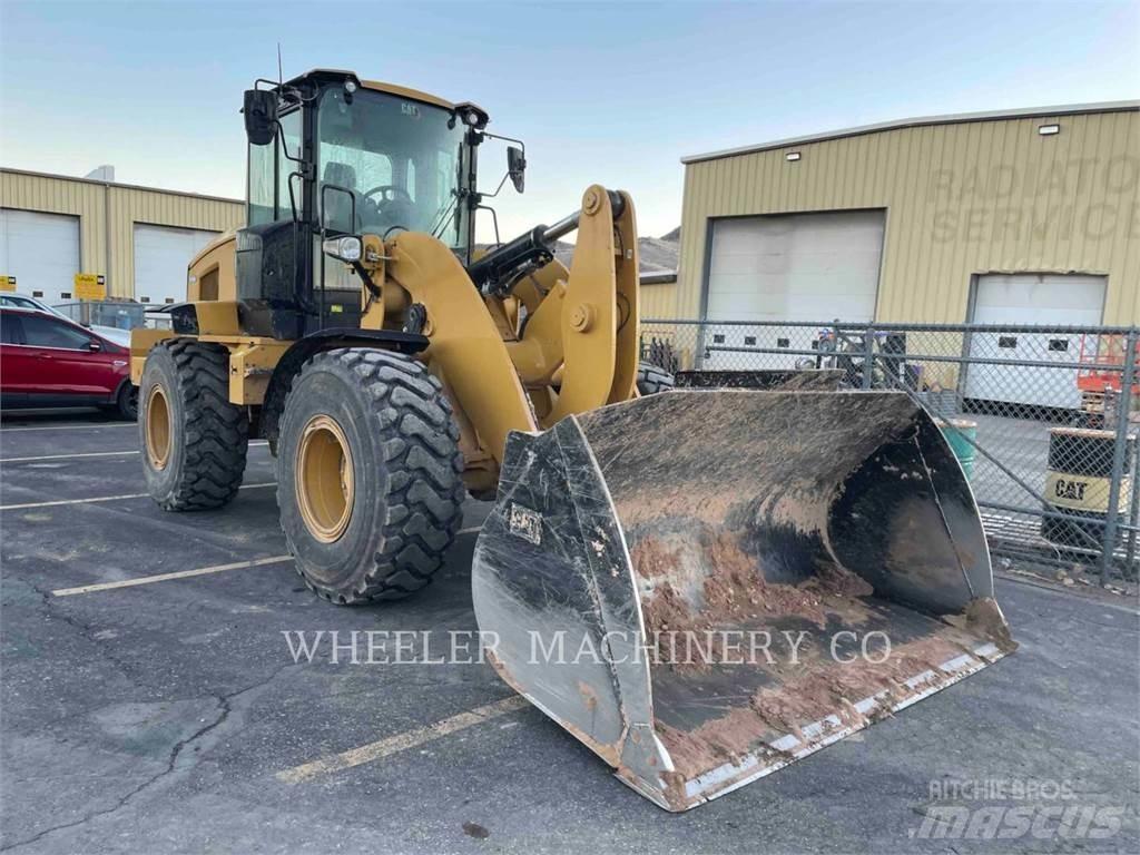 CAT 938M QC Gumikerekes homlokrakodók