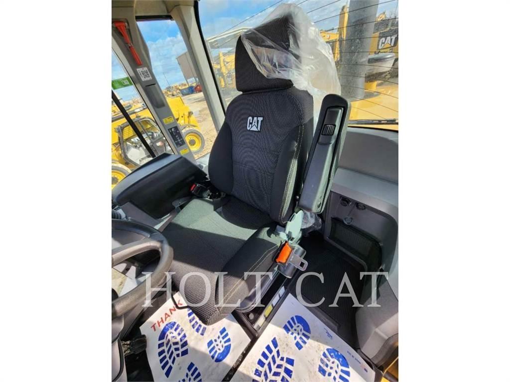 CAT 938M QC Gumikerekes homlokrakodók