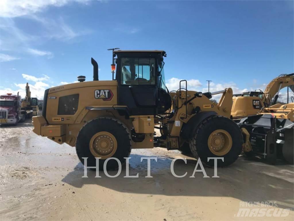 CAT 938M QC Gumikerekes homlokrakodók