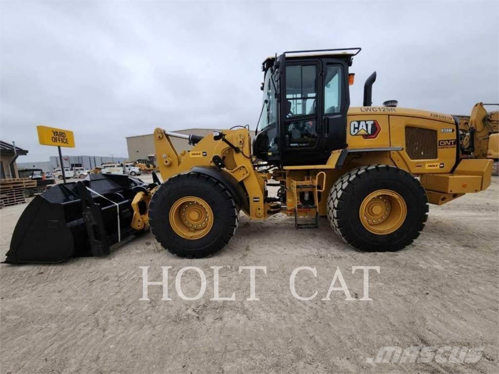 CAT 938M QC Gumikerekes homlokrakodók