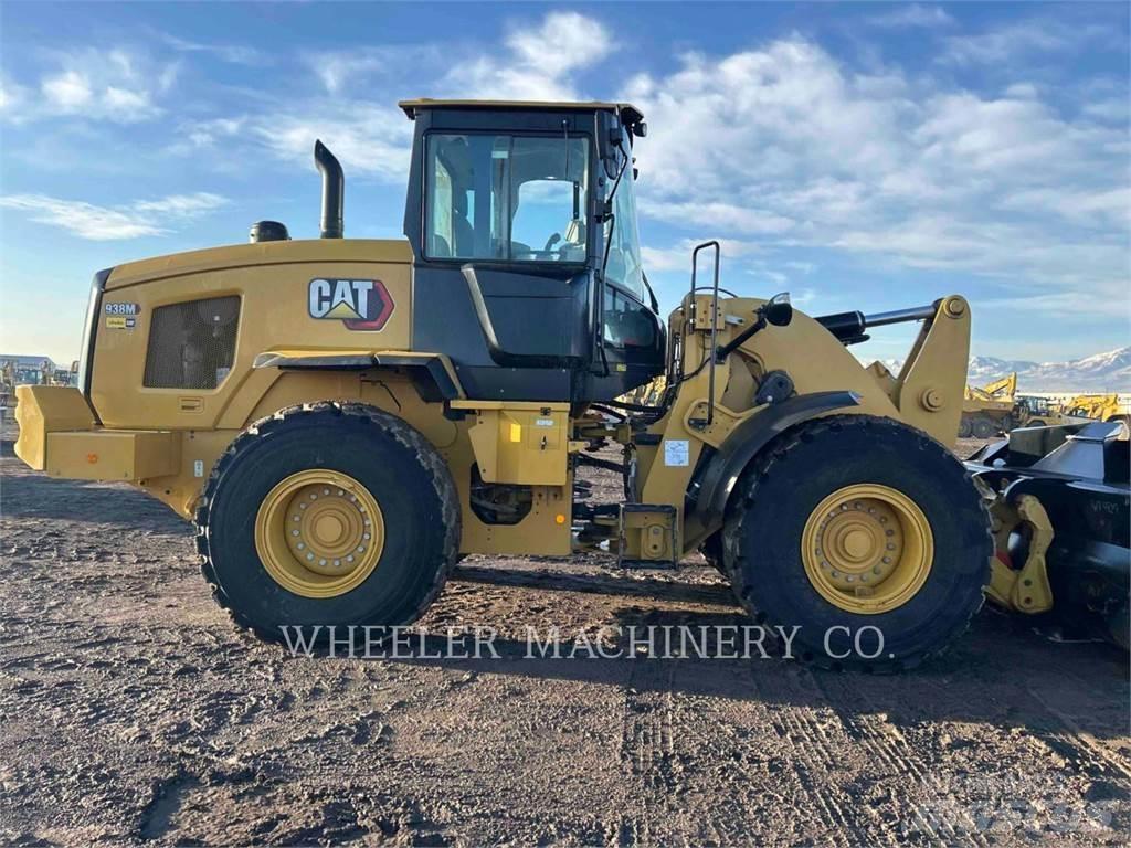 CAT 938M QC Gumikerekes homlokrakodók