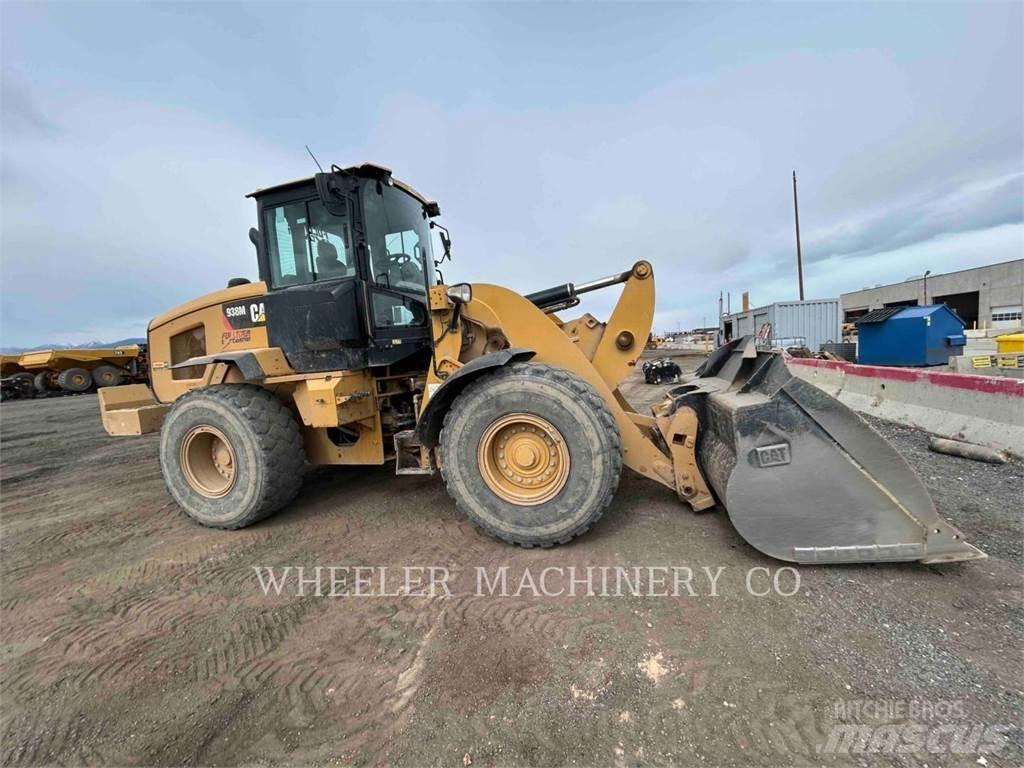 CAT 938M QC Gumikerekes homlokrakodók