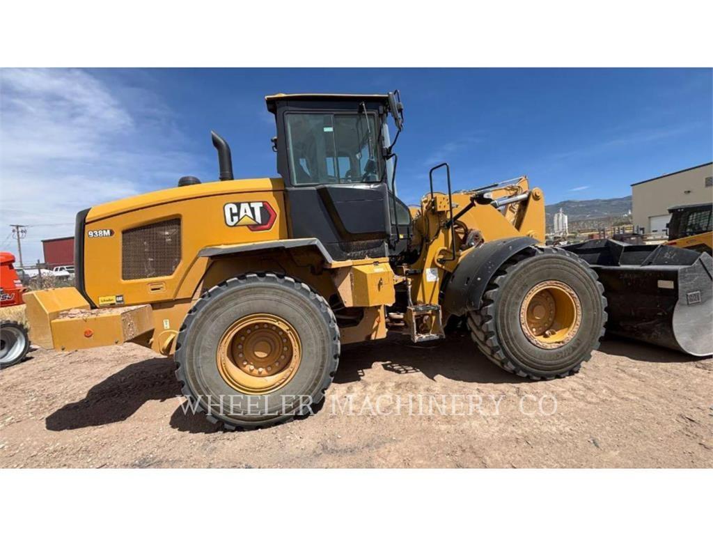CAT 938M QC Gumikerekes homlokrakodók