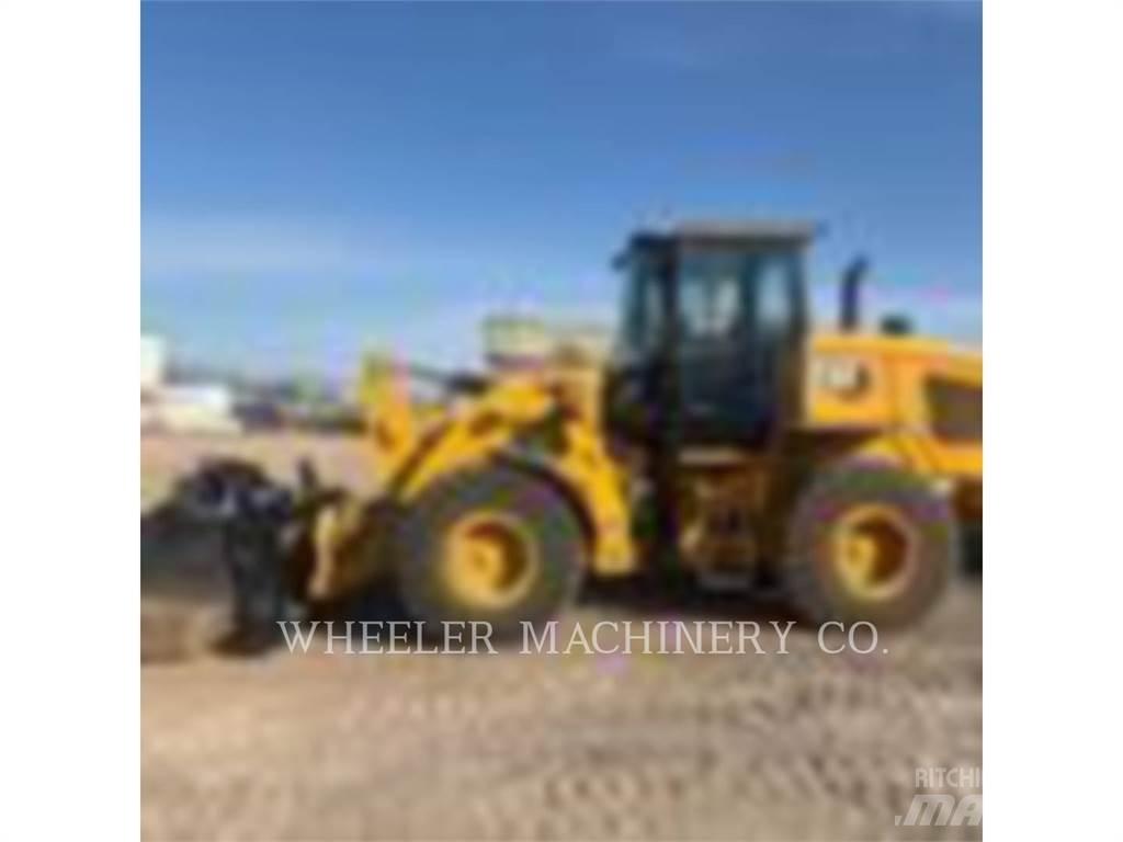 CAT 938M QC 3V Gumikerekes homlokrakodók