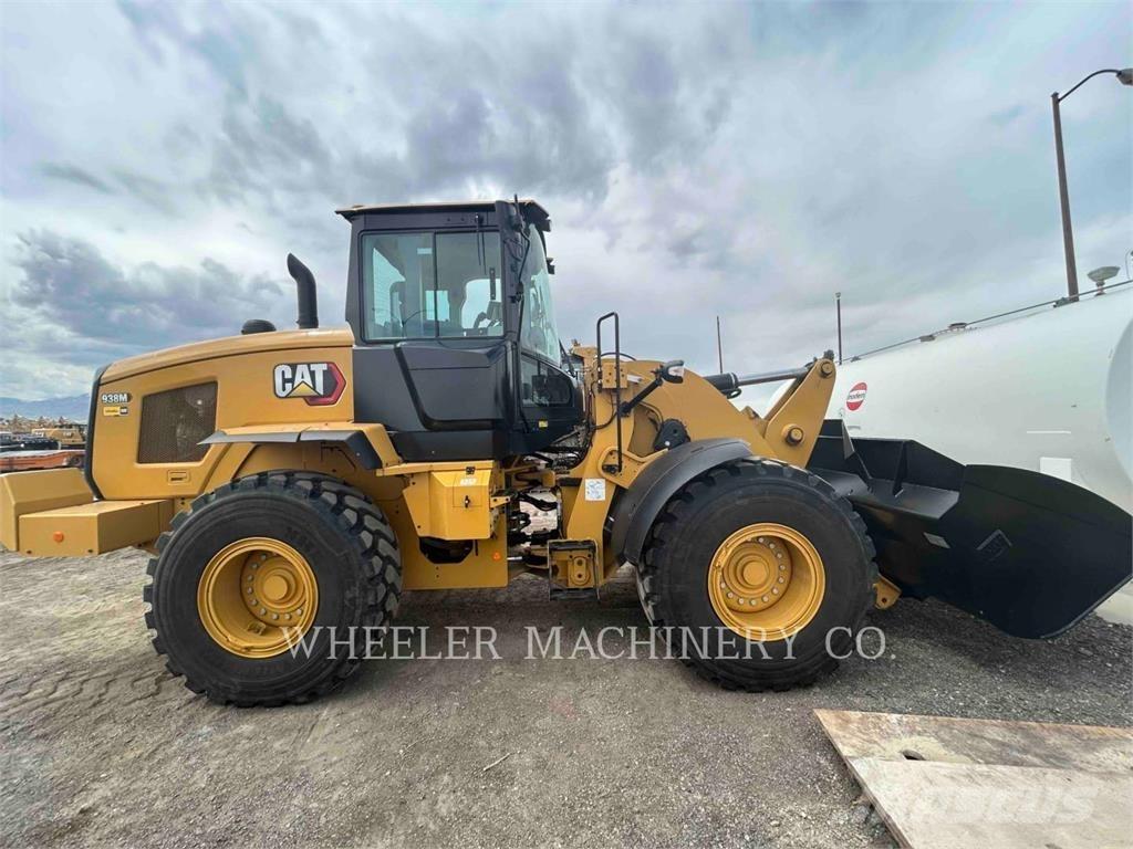 CAT 938M QC 3V Gumikerekes homlokrakodók