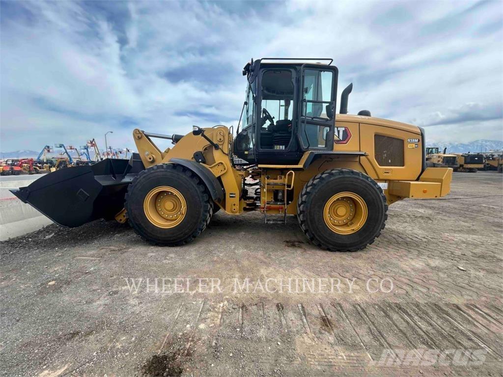 CAT 938M QC 3V Gumikerekes homlokrakodók