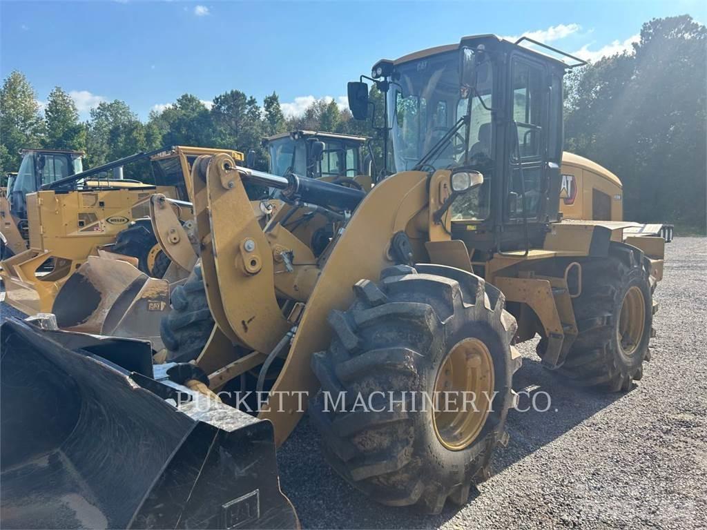 CAT 938M3V28QC Gumikerekes homlokrakodók