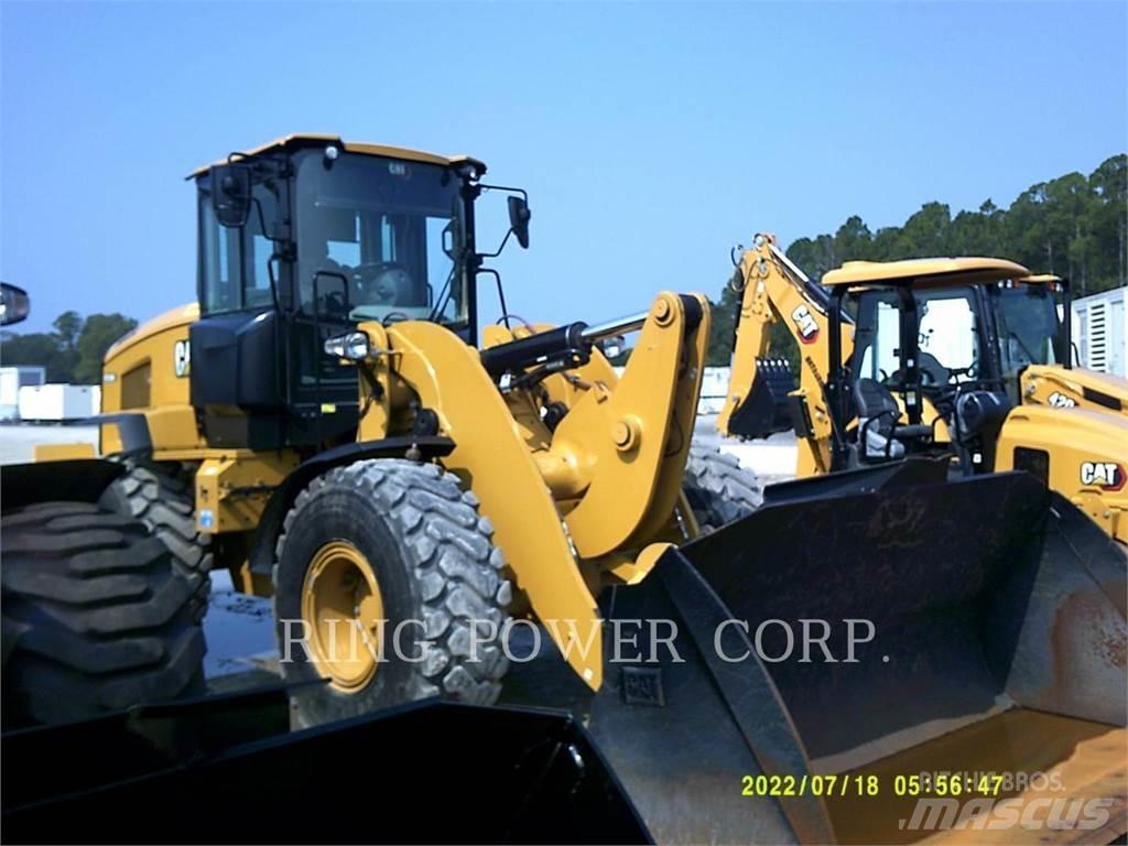CAT 938MQC Gumikerekes homlokrakodók