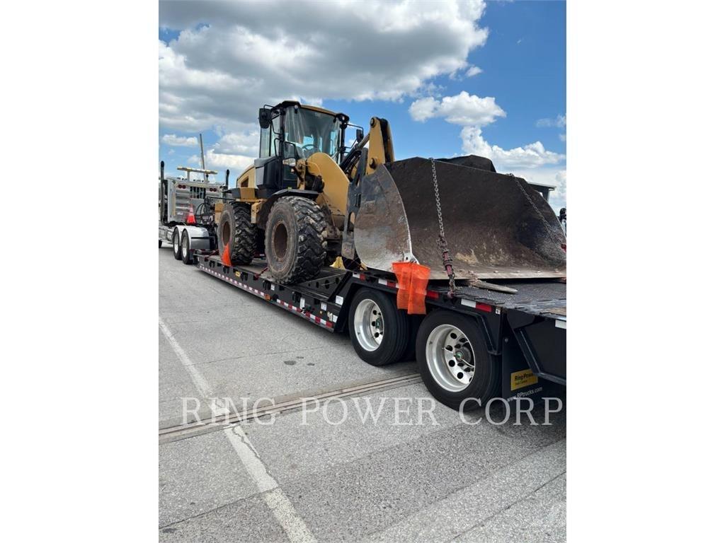 CAT 938MQC Gumikerekes homlokrakodók