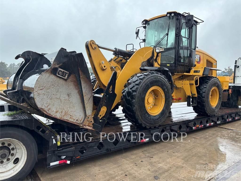 CAT 938MQC3V Gumikerekes homlokrakodók