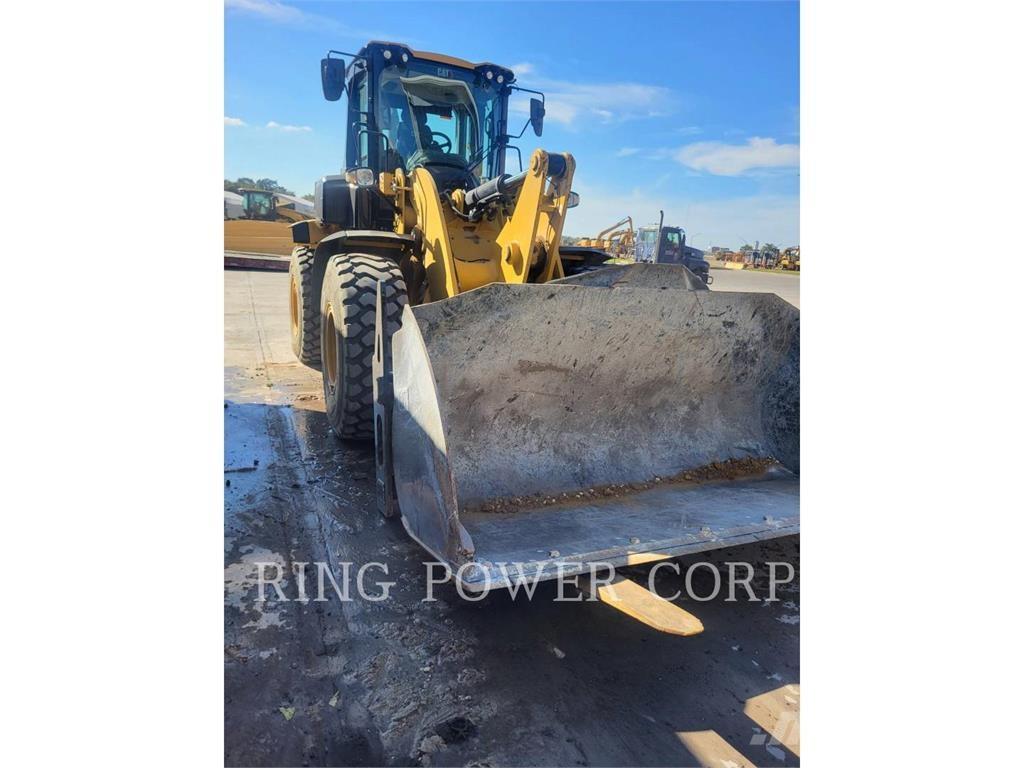 CAT 938QC Gumikerekes homlokrakodók