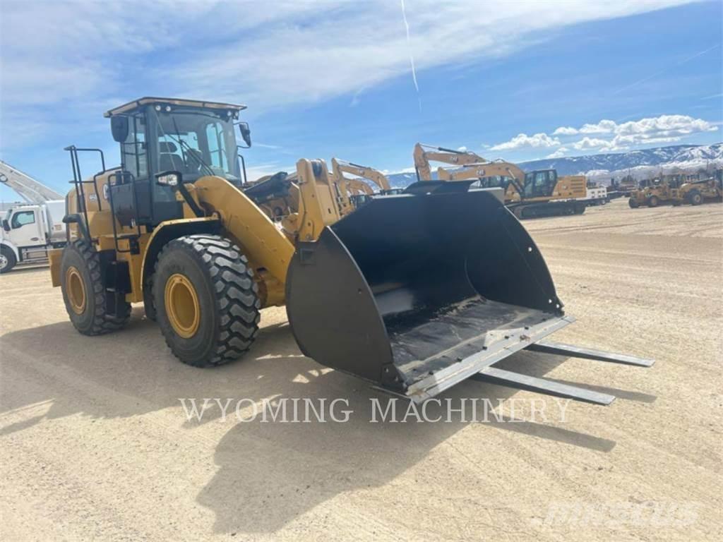 CAT 950 Gumikerekes homlokrakodók