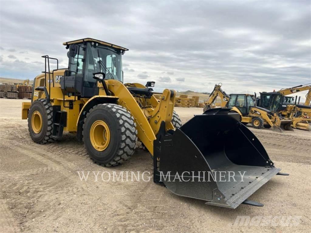 CAT 950 Gumikerekes homlokrakodók