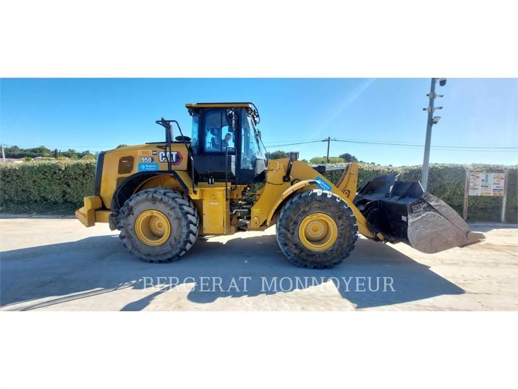 CAT 950 Gumikerekes homlokrakodók