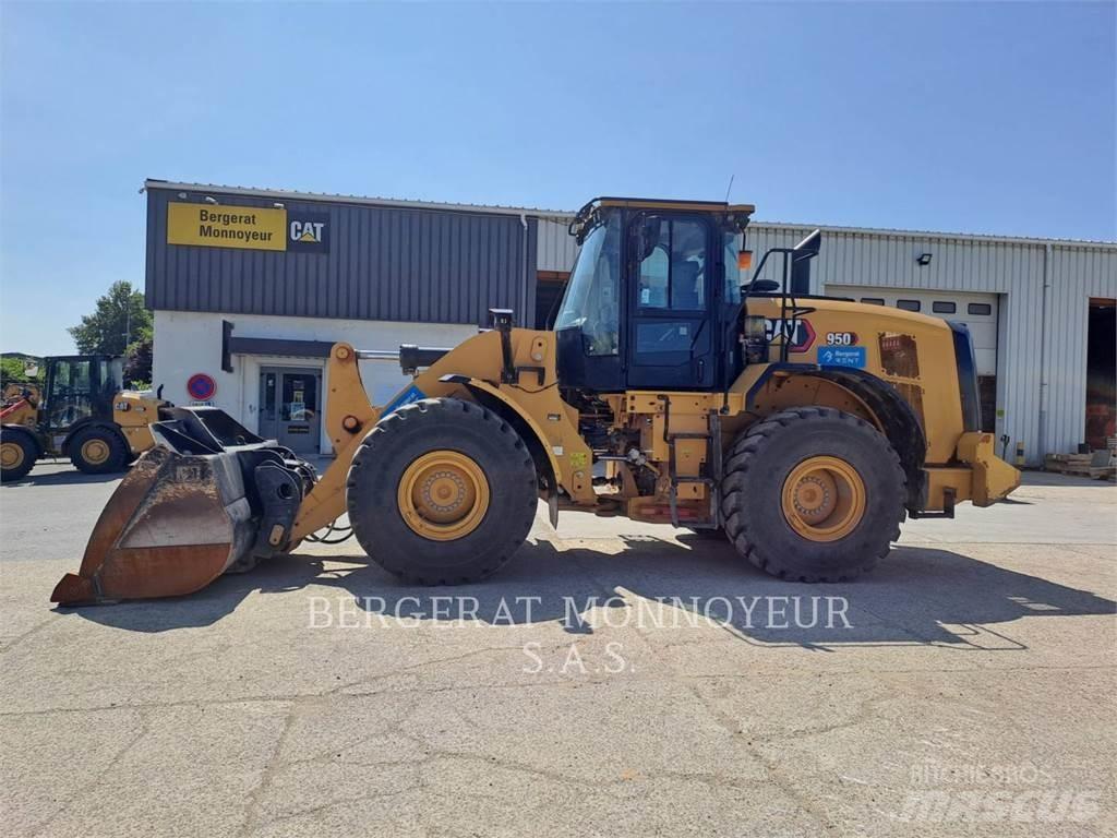CAT 950 Gumikerekes homlokrakodók