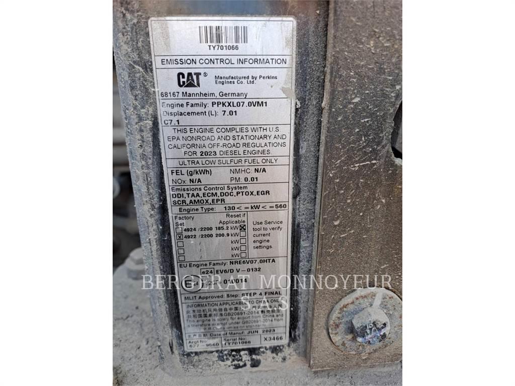 CAT 950 Gumikerekes homlokrakodók