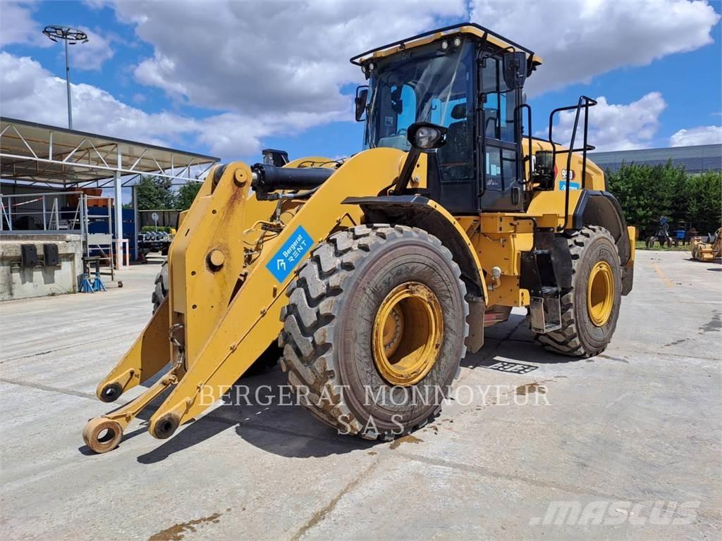 CAT 950 Gumikerekes homlokrakodók