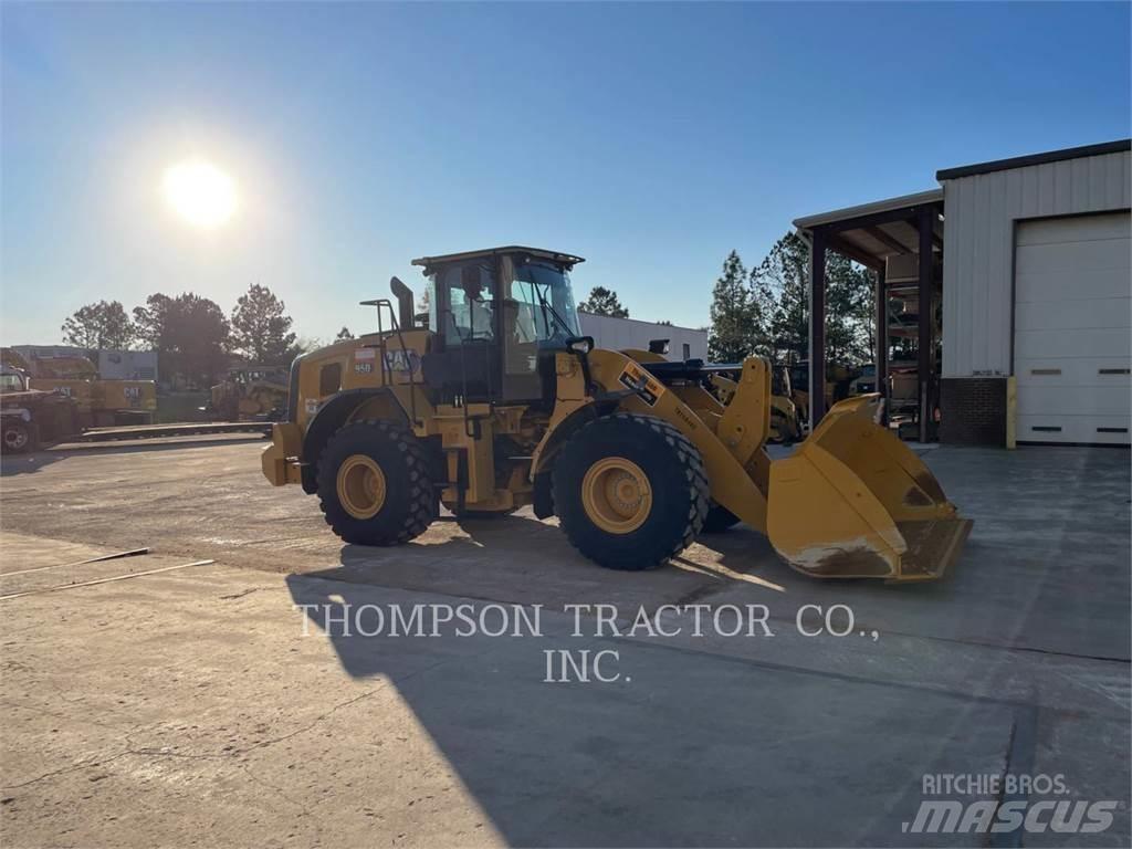CAT 950 Gumikerekes homlokrakodók